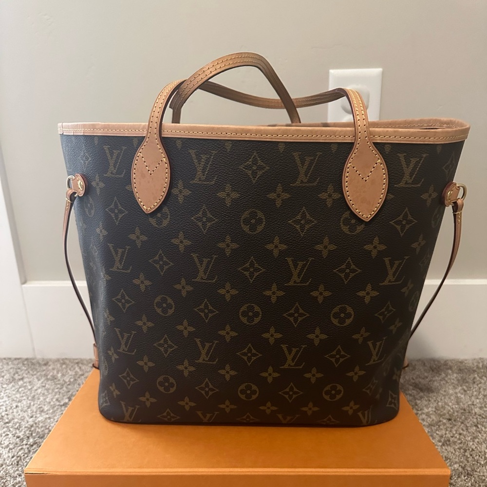 MM Louis Vuitton Neverfull. Great condition